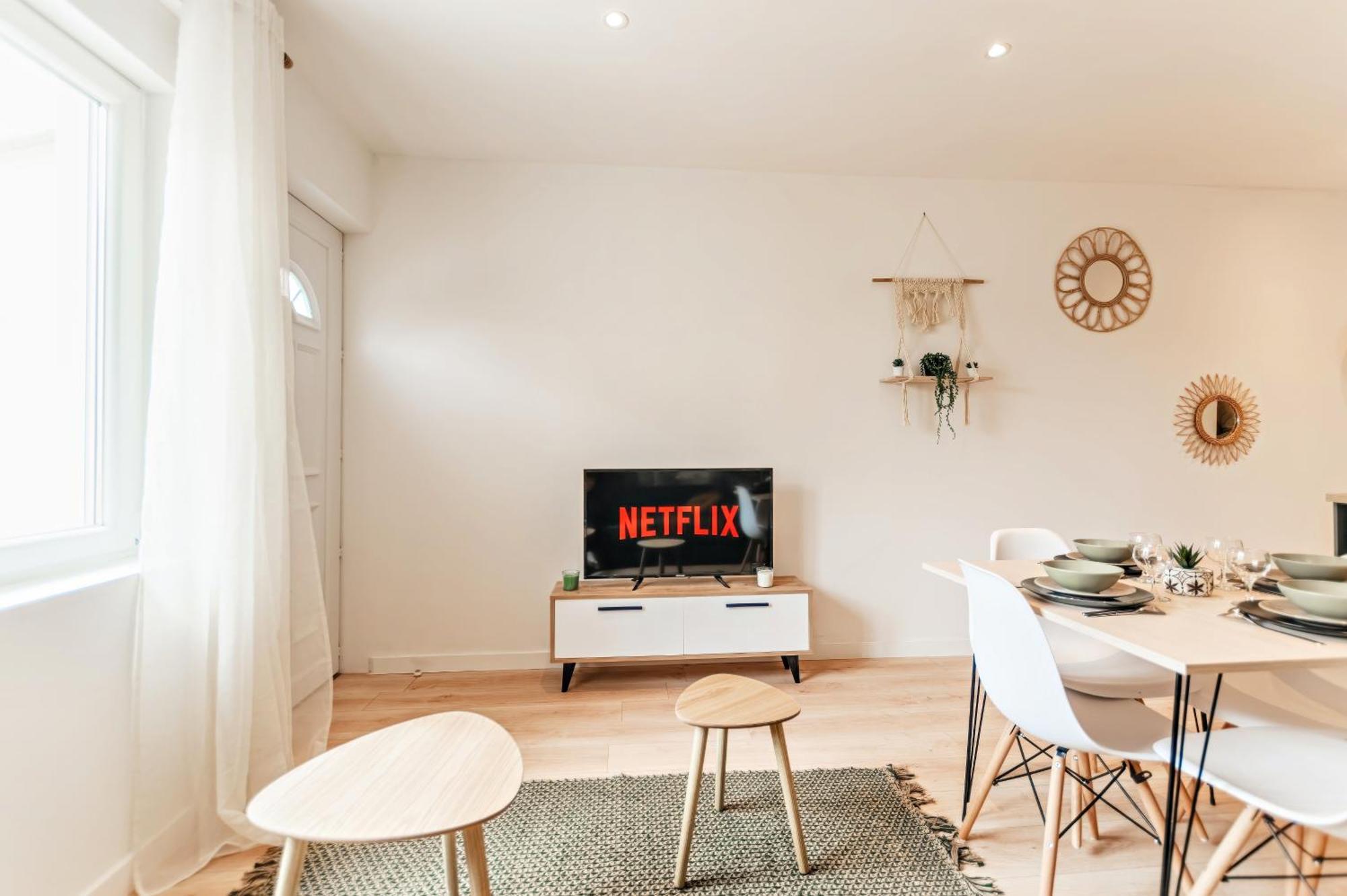 Chez Quentin & Thibaut Apartment Dagneux Bagian luar foto