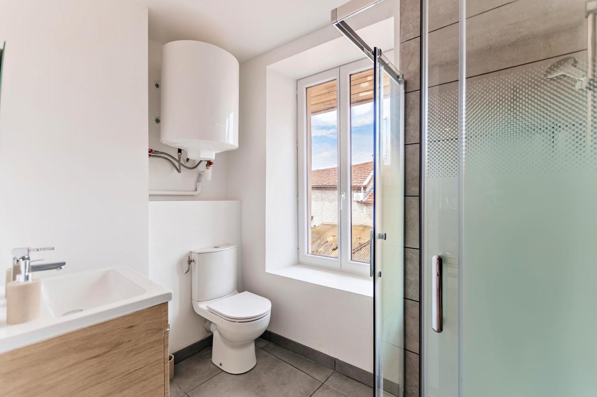 Chez Quentin & Thibaut Apartment Dagneux Bagian luar foto