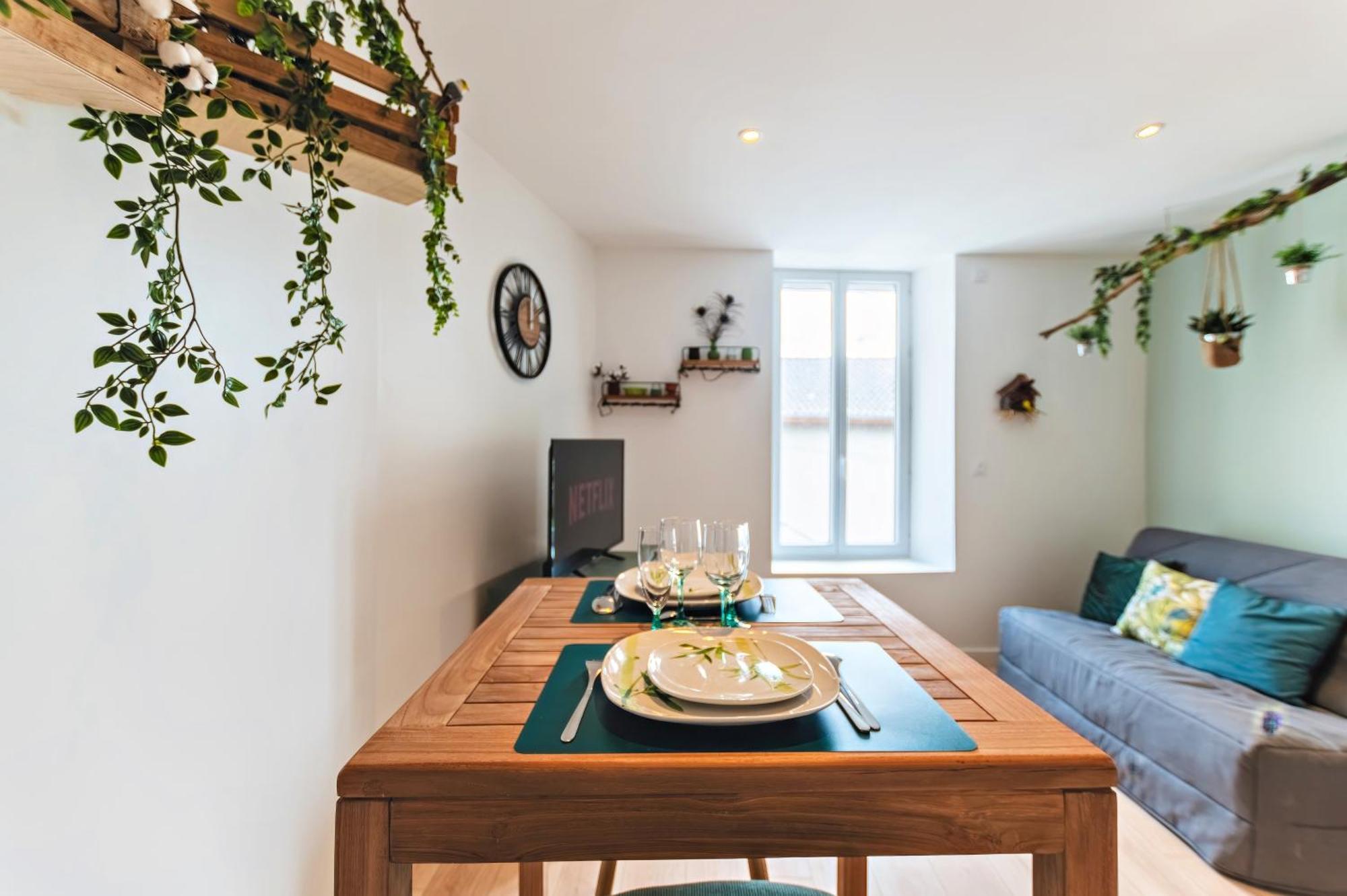 Chez Quentin & Thibaut Apartment Dagneux Bagian luar foto