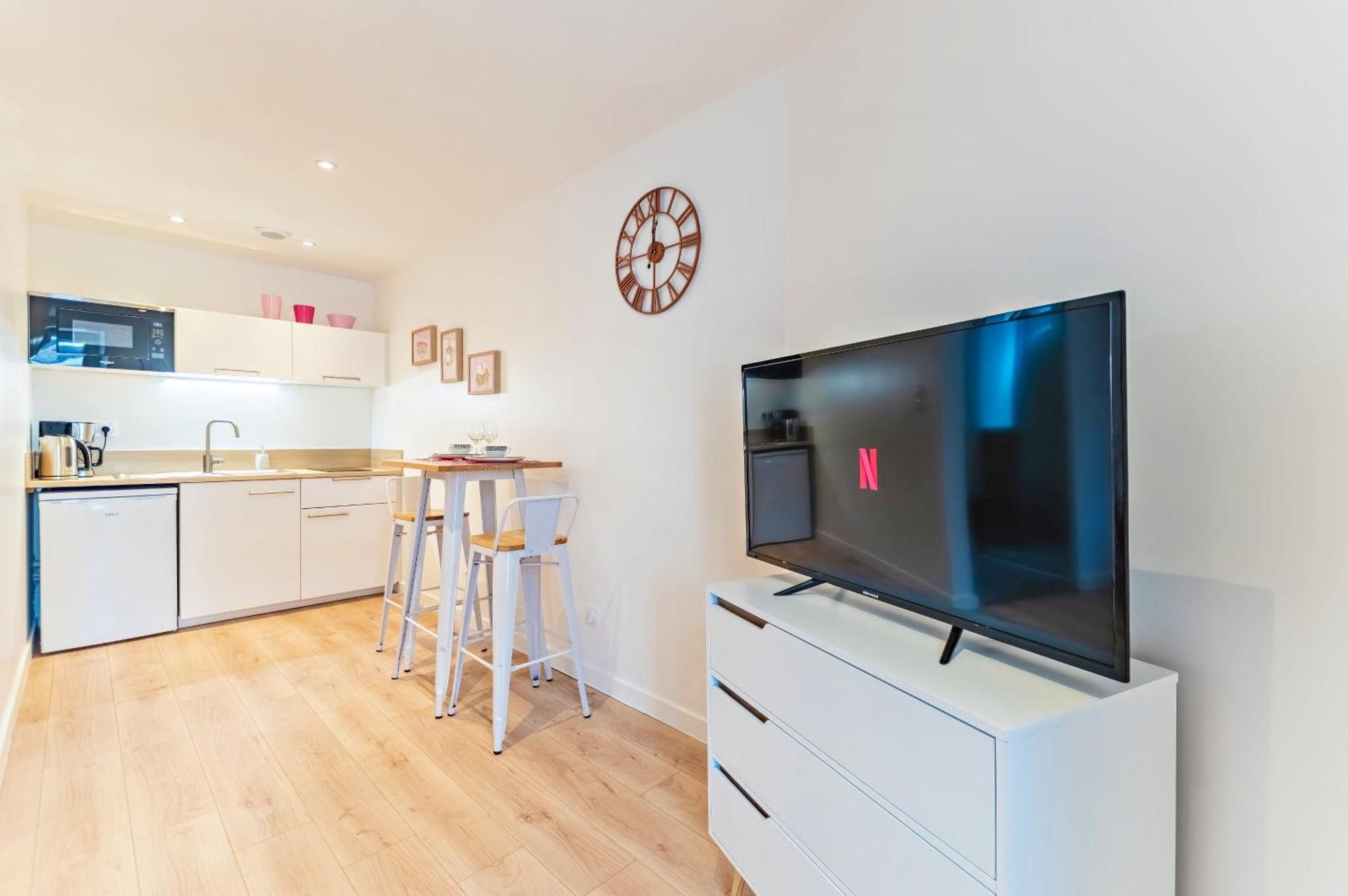 Chez Quentin & Thibaut Apartment Dagneux Bagian luar foto