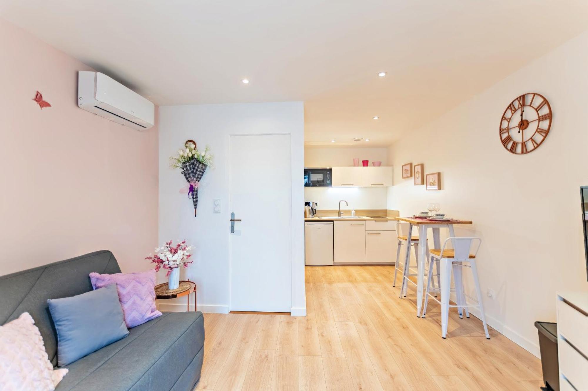 Chez Quentin & Thibaut Apartment Dagneux Bagian luar foto